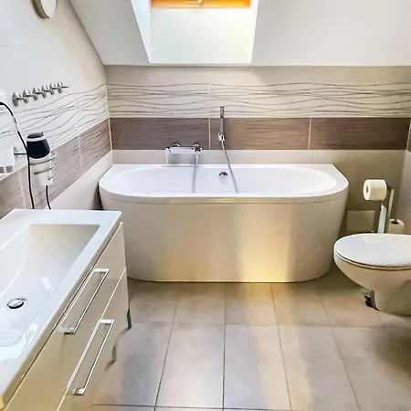 Stunning In With Wifi Apartment